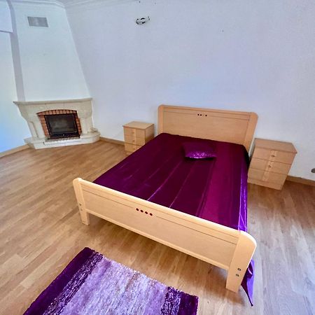 Quarto Boa Localizacao Com Cozinha E Casa De Banho Daire Caparica Dış mekan fotoğraf