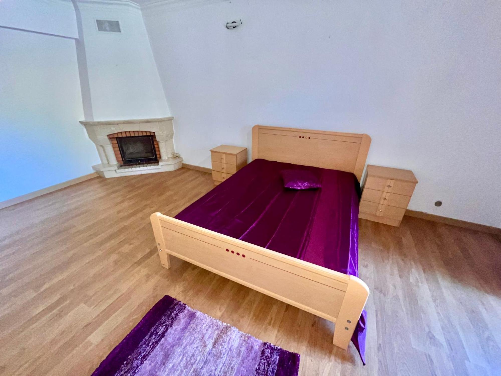 Quarto Boa Localizacao Com Cozinha E Casa De Banho Daire Caparica Dış mekan fotoğraf