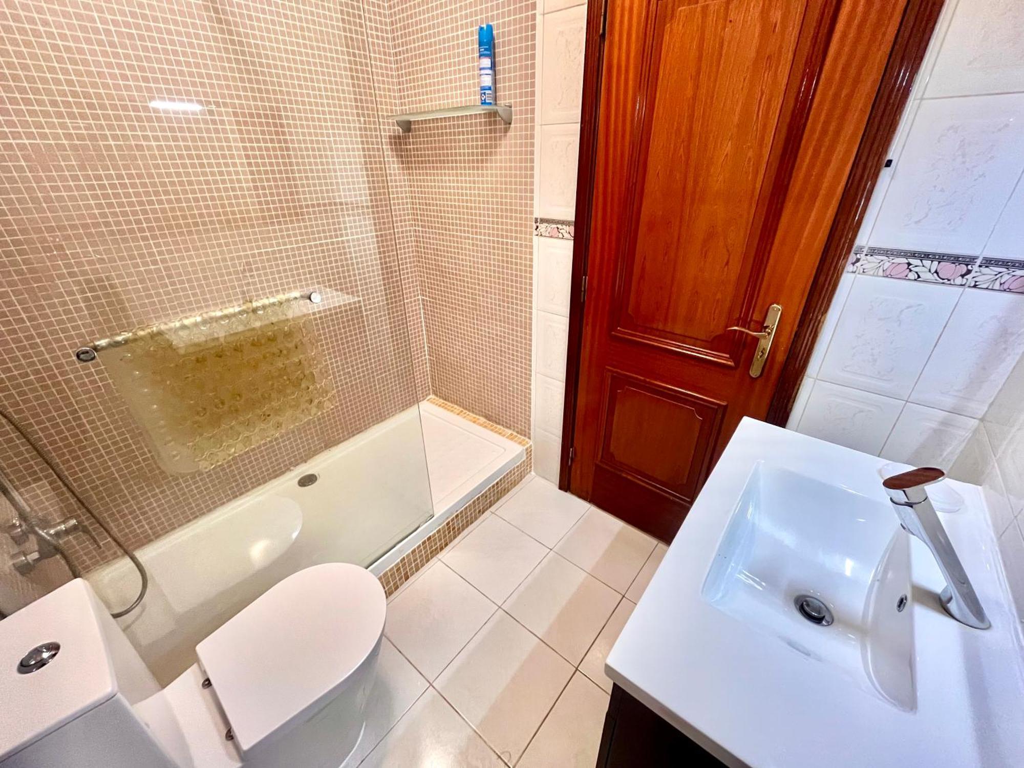 Quarto Boa Localizacao Com Cozinha E Casa De Banho Daire Caparica Dış mekan fotoğraf