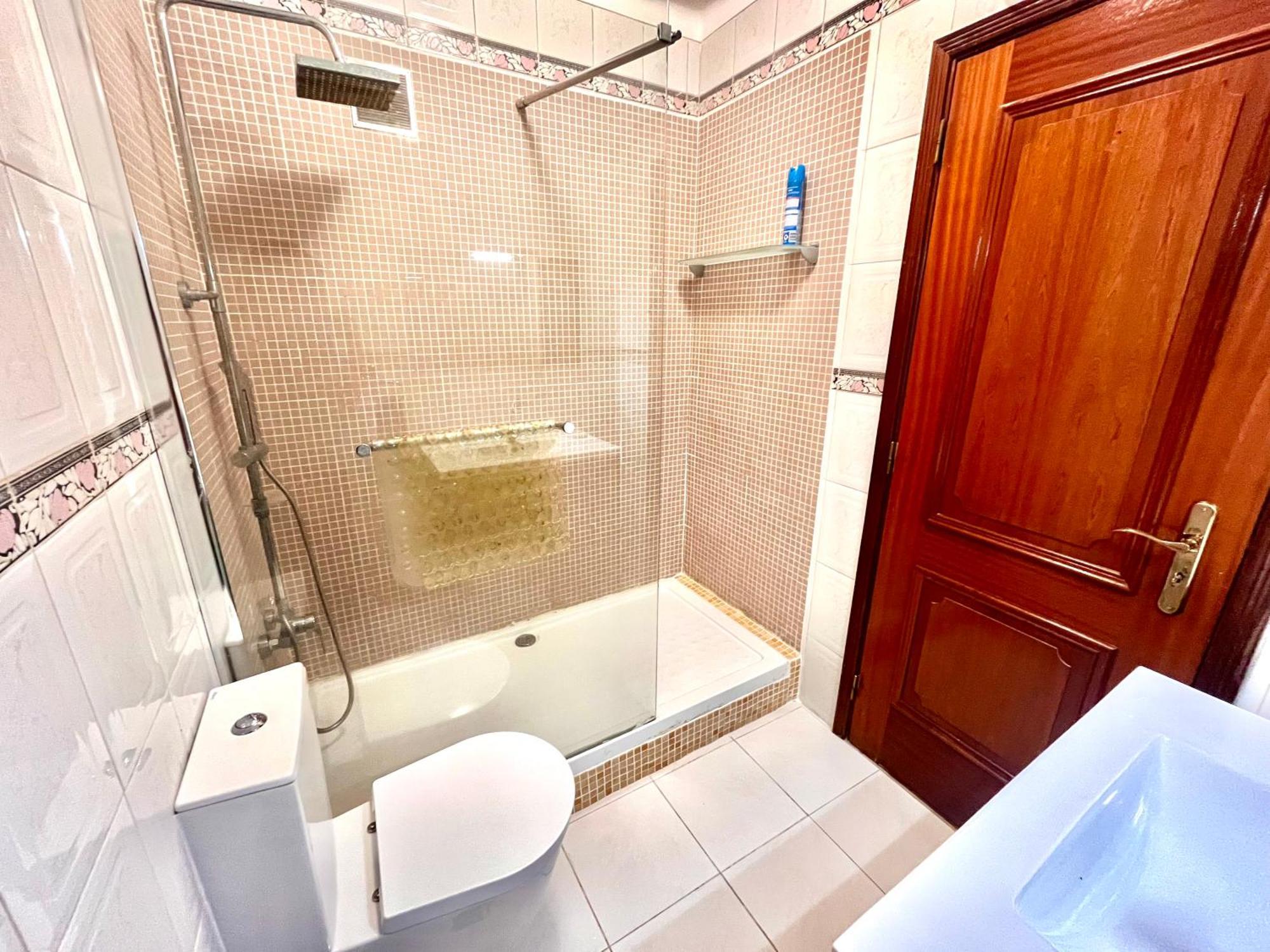 Quarto Boa Localizacao Com Cozinha E Casa De Banho Daire Caparica Dış mekan fotoğraf
